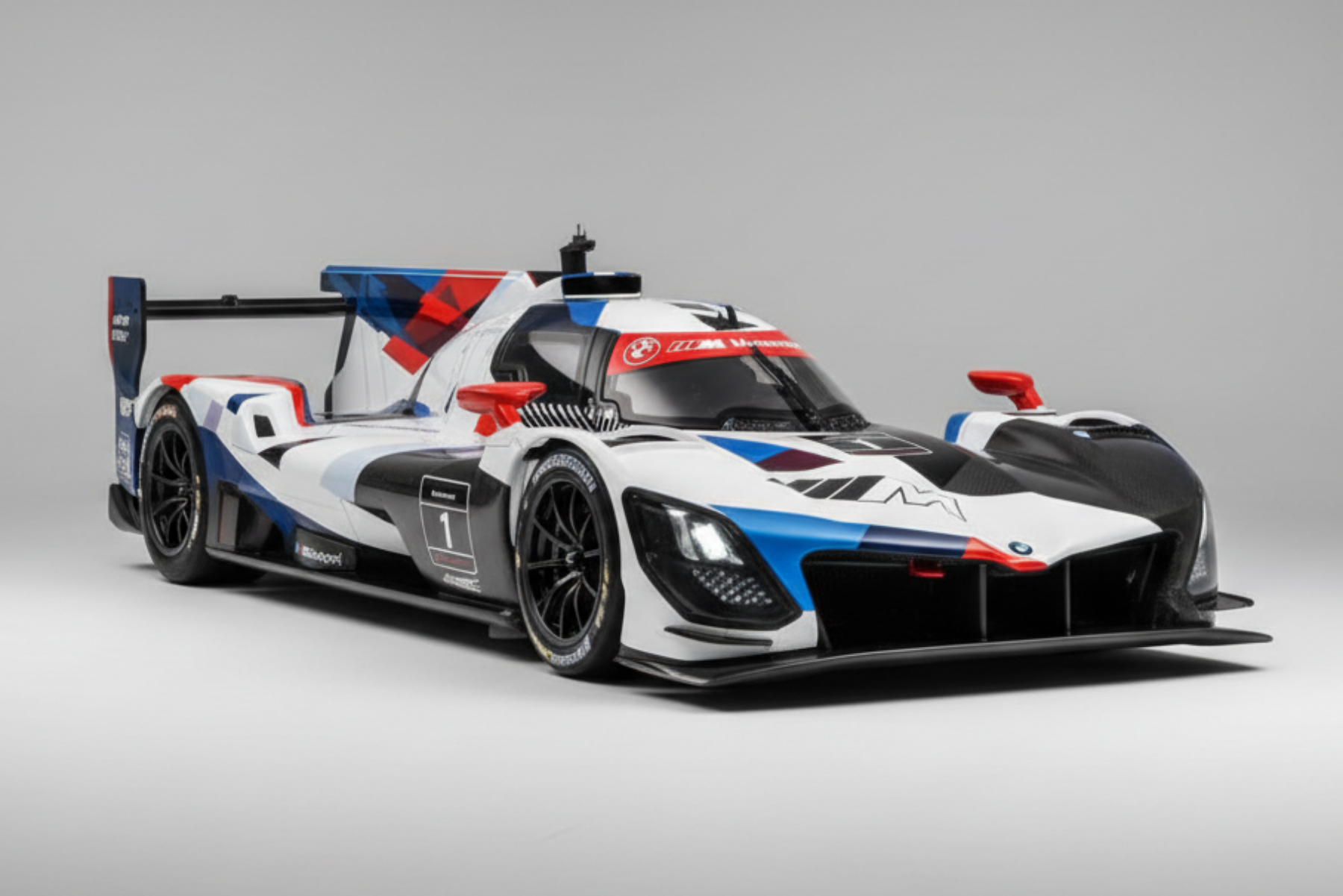 BMW M Hybrid V8 1/24