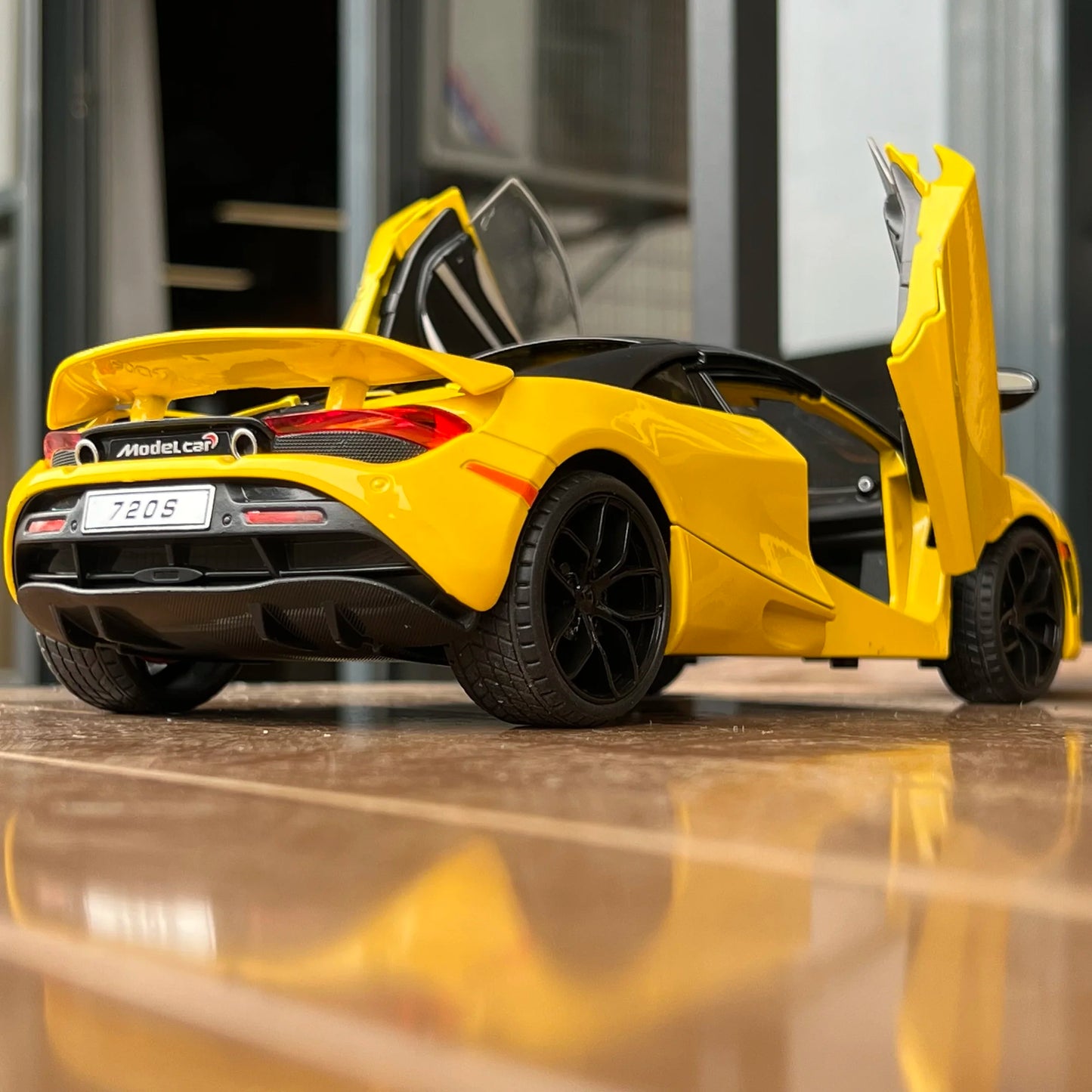 McLaren 720s