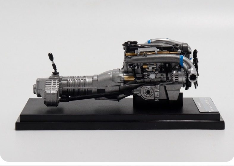 Nissan R34 GTR RB26 Engine 1/18