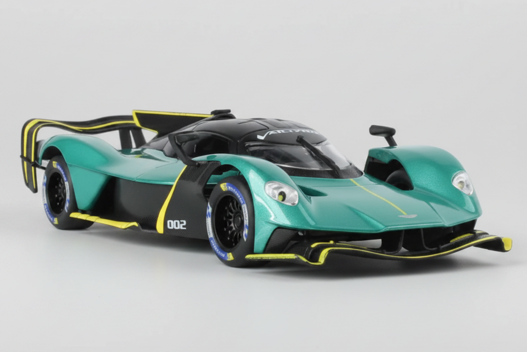 Aston Martin Valkyrie AMR Pro 1/24