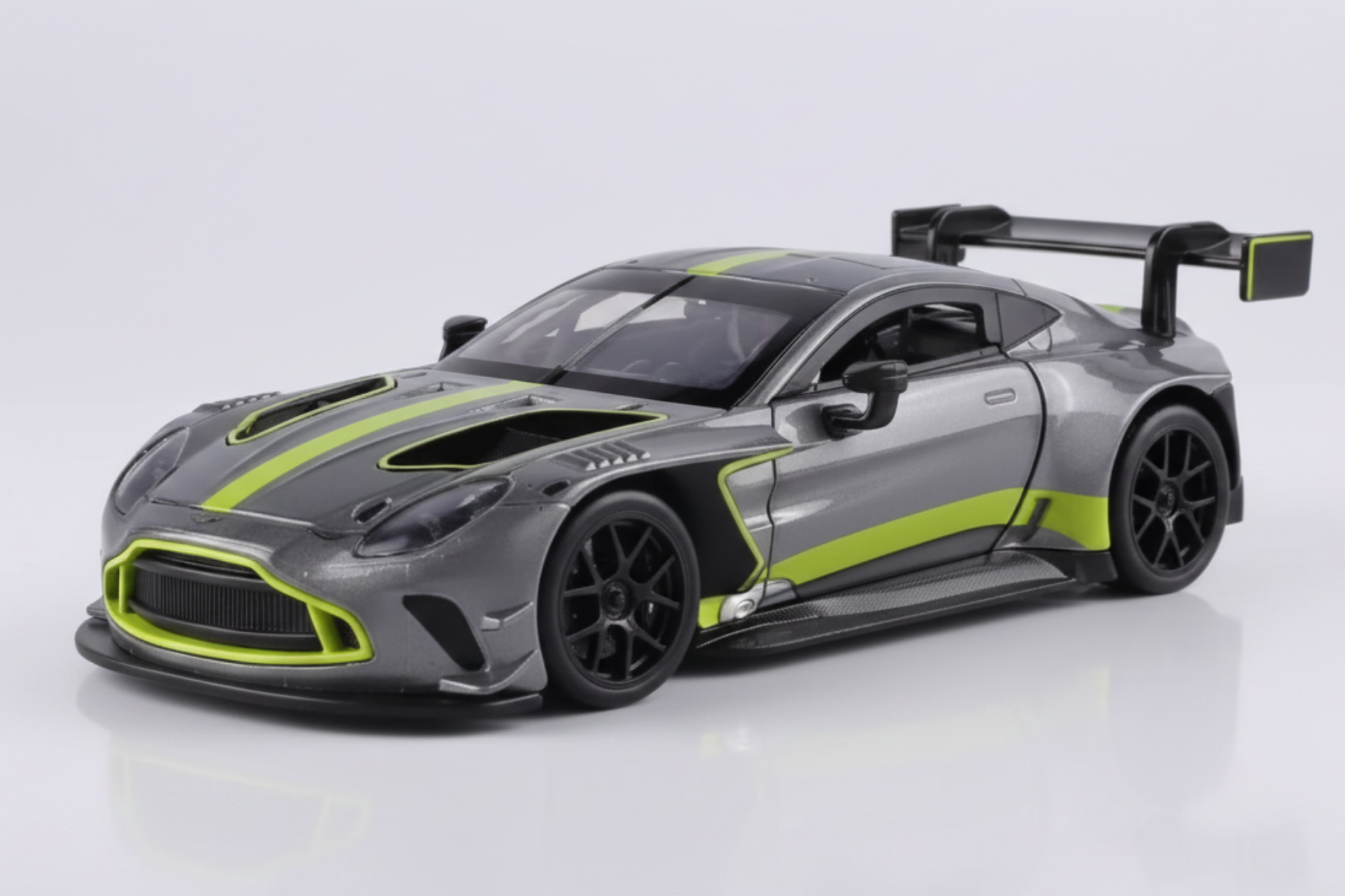 Aston Martin Vangate GT3 1/24