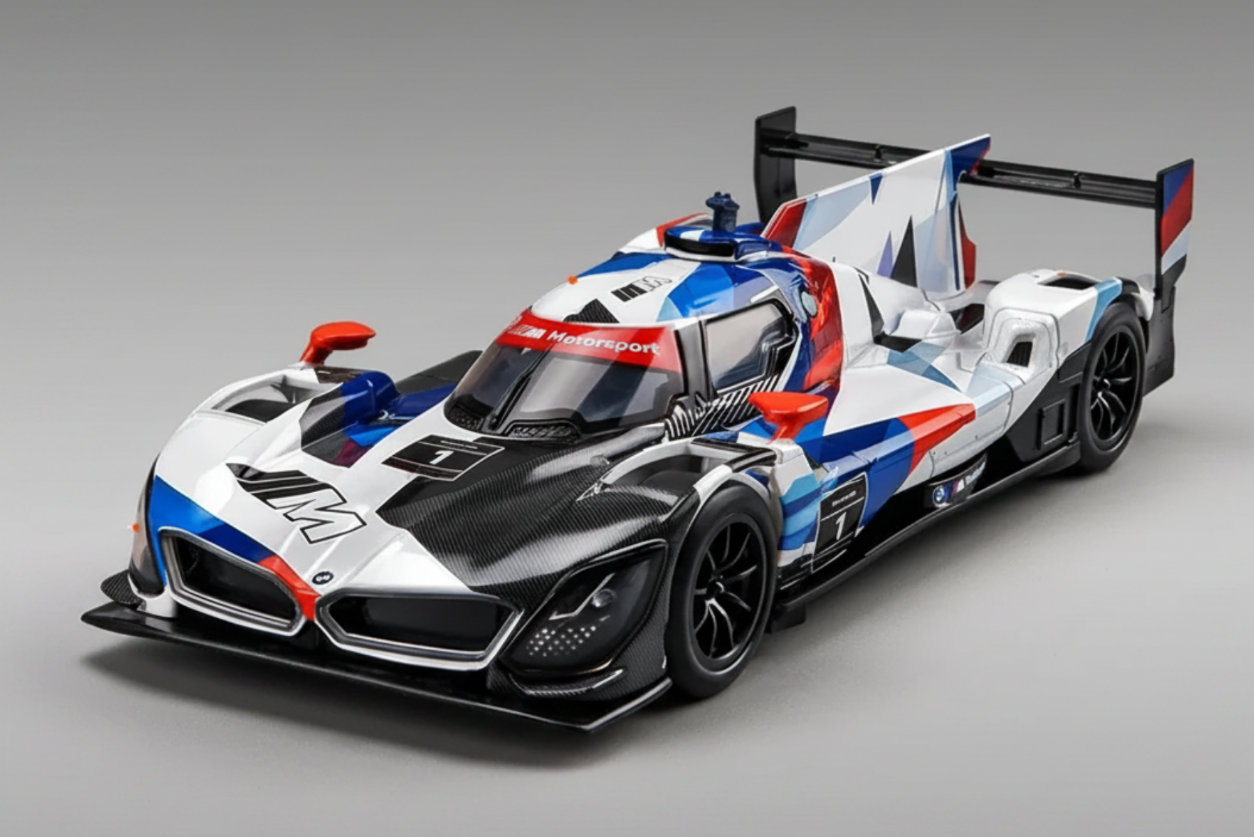 BMW M Hybrid V8 1/24