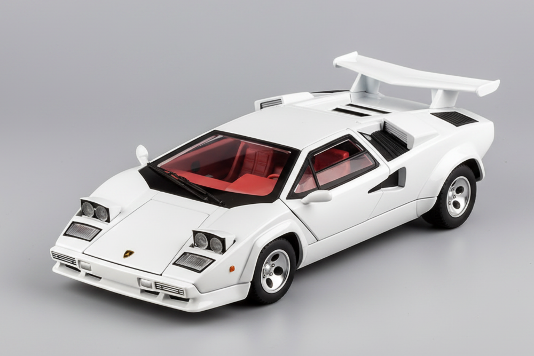 Lamborghini Countach 1/32