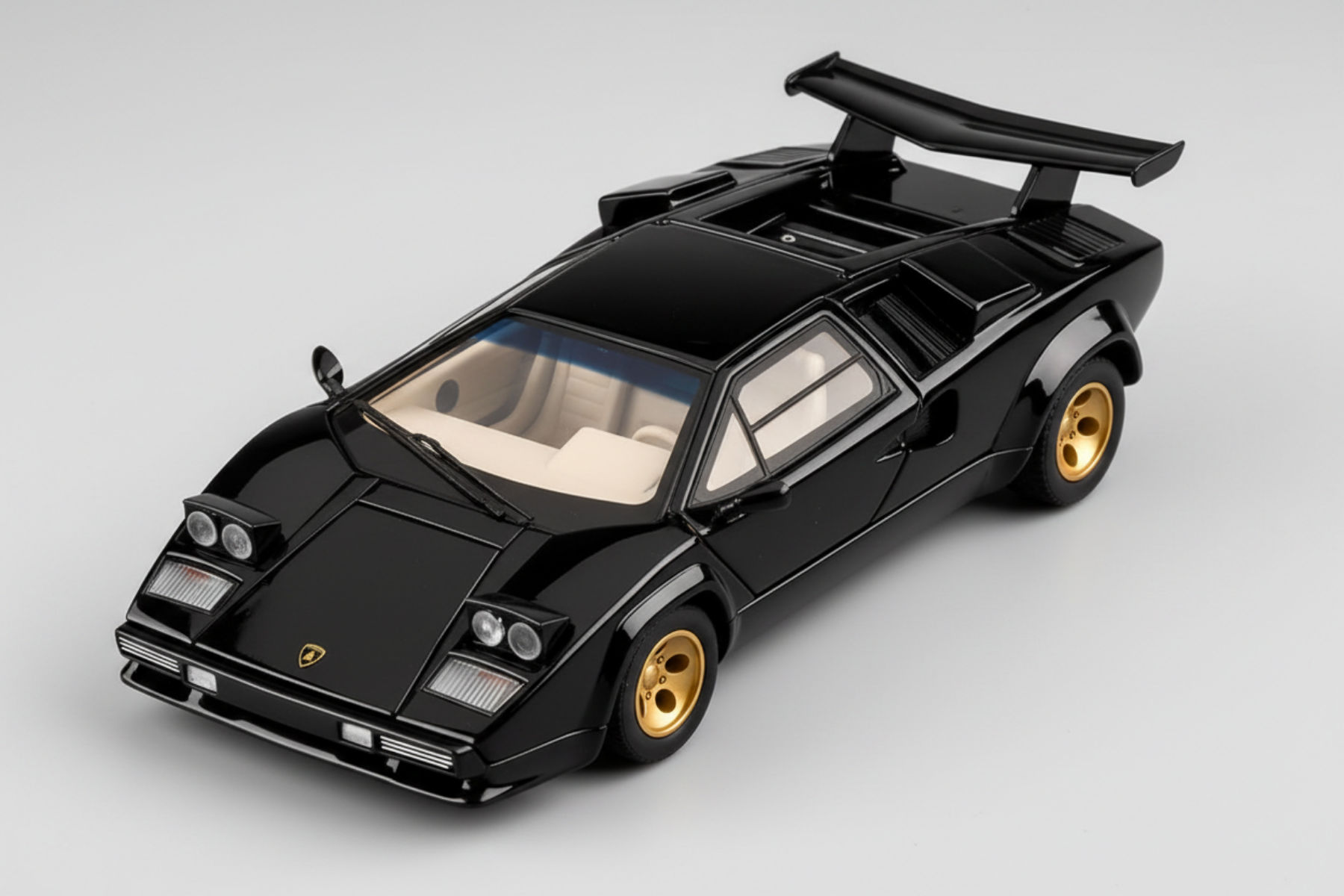 Lamborghini Countach 1/32