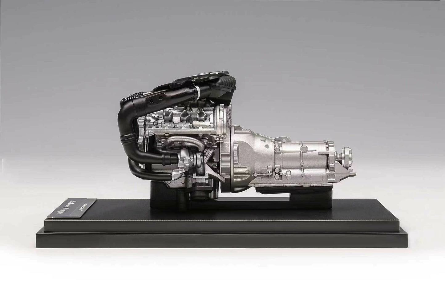 Alfa Romeo Giulia GTA V6 Engine 1/18