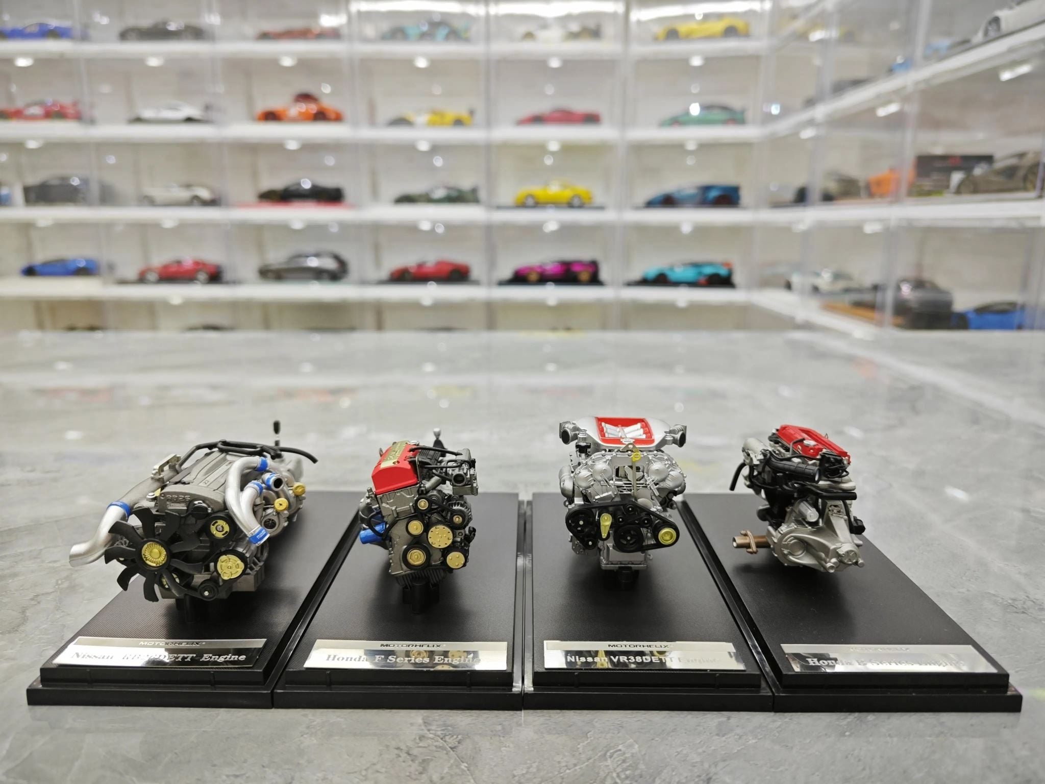 Nissan R35 GTR VR38 Engine 1/18