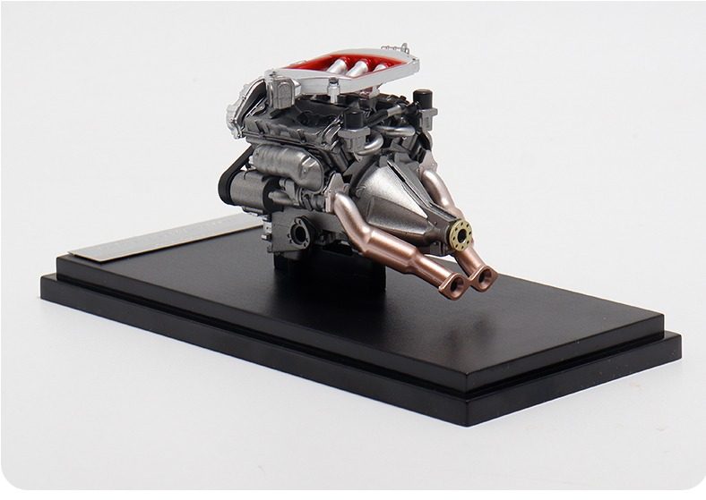 Nissan R35 GTR VR38 Engine 1/18
